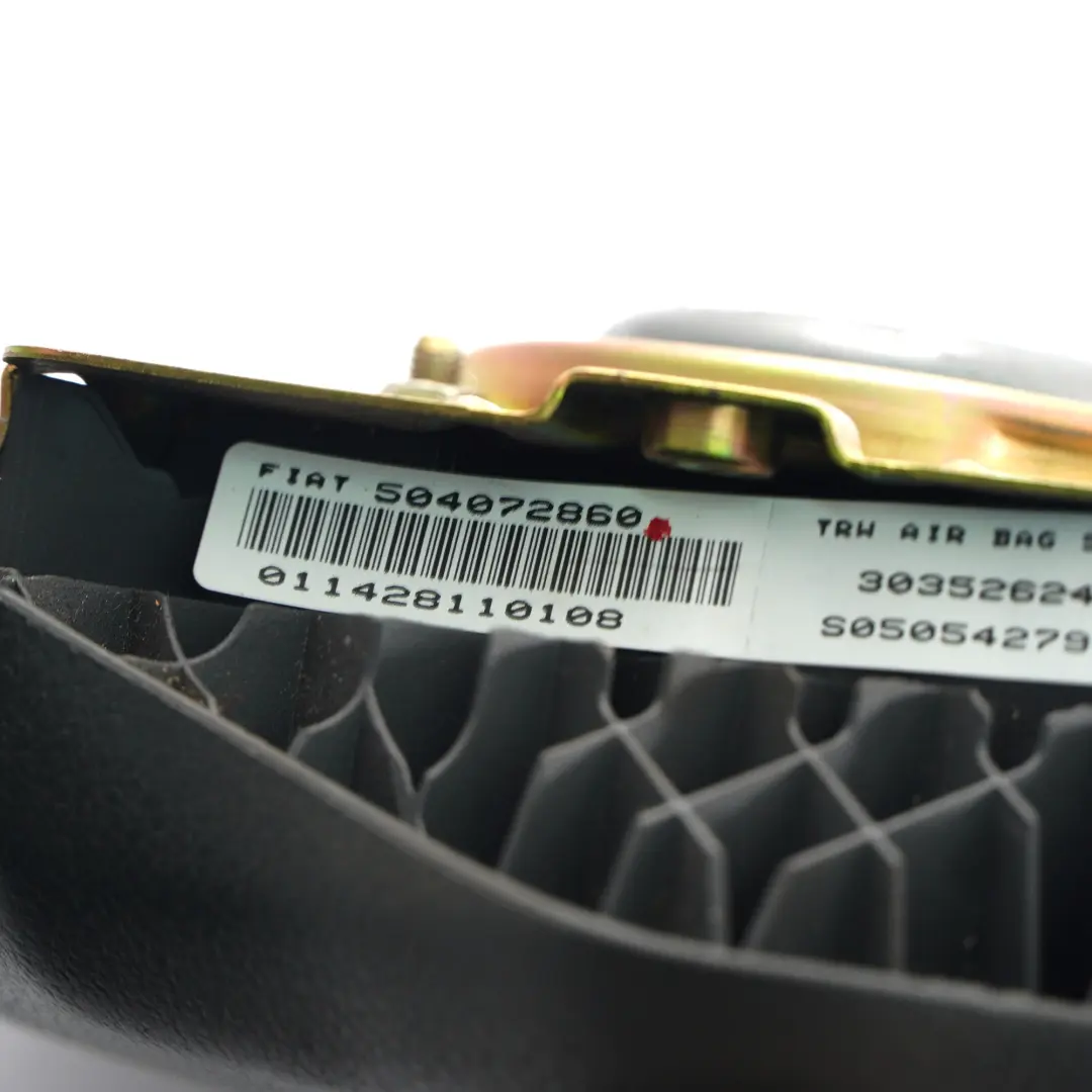 Módulo de Aire Lado del Conductor Negro para Iveco Daily 3 Volante con número de pieza 504072860 Iveco Daily 3 Volante Módulo de Aire Lado del Conductor Negro - SKU 504072860 - Número de pieza 504072860