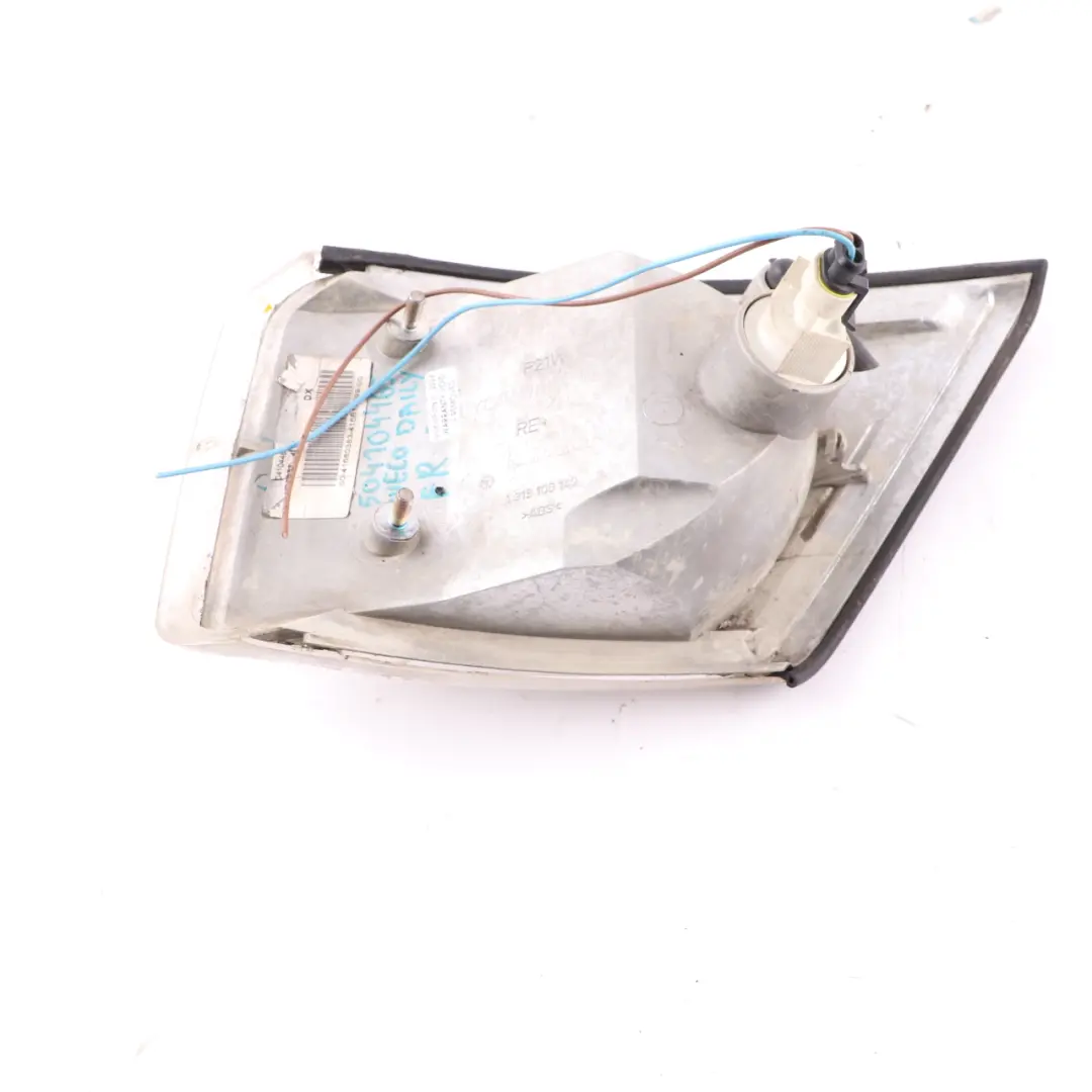 Turn Indicator Signal Light Lamp Front Right O/S to Iveco Daily 3 with Part number 504104465 Iveco Daily 3 Turn Indicator Signal Light Lamp Front Right O/S - SKU 504104465 - Part number 504104465