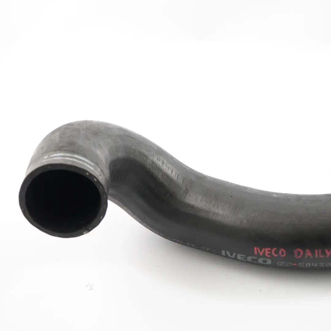 Tube d'admission d'étranglement Tube d'intercooler pour Iveco Daily Air à propos du numéro de pièce 504300627 Iveco Daily Air Tube d'admission d'étranglement Tube d'intercooler - SKU 504300627 - Numéro de pièce 504300627