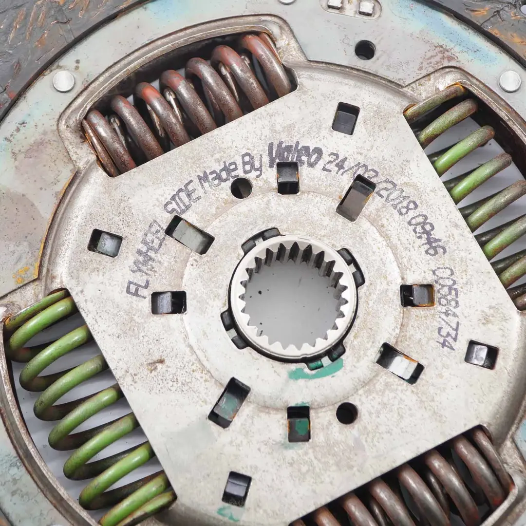 Sprzęgło Dwumasa Komplet do Ford Connect 1.8 TDCI o numerze 5080498 Ford Connect 1.8 TDCI Sprzęgło Dwumasa Komplet - SKU 5080498 - Numer Części 5080498