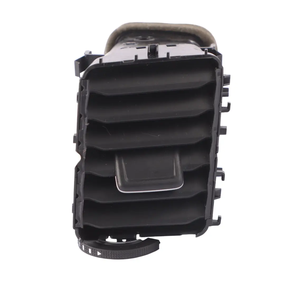 Dashboard Air Vent Derecha para Volkswagen VW Golf Mk7 con número de pieza 510819728A Volkswagen VW Golf Mk7 Dashboard Air Vent Derecha - SKU 510819728A - Número de pieza 510819728A