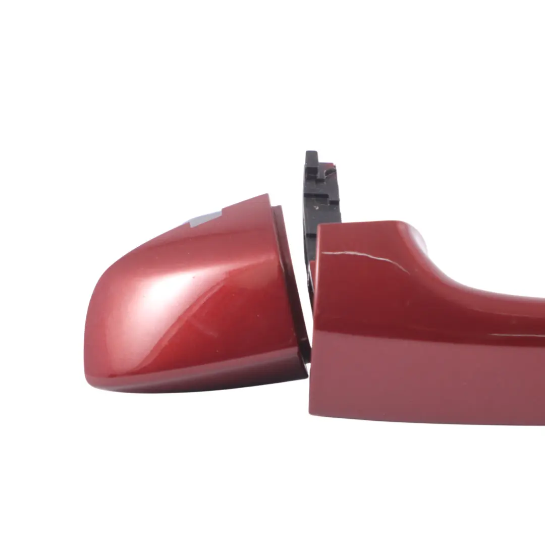 Maniglia porta posteriore sinistra rosso mirtillo A3R per Volkswagen Golf Sportsvan con numero di parte 510837205J Volkswagen Golf Sportsvan Maniglia porta posteriore sinistra rosso mirtillo A3R - SKU 510837205J-CRE - Numero di parte 510837205J