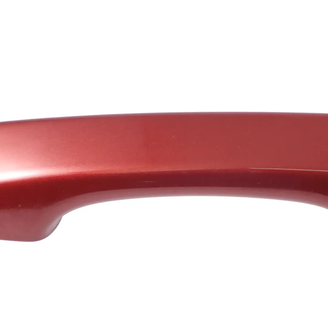 Klamka Zewnętrzna Tylna Lewa Cranberry Red A3R do Volkswagen Golf Sportsvan o numerze 510837205J Volkswagen Golf Sportsvan Klamka Zewnętrzna Tylna Lewa Cranberry Red A3R - SKU 510837205J-CRE - Numer Części 510837205J