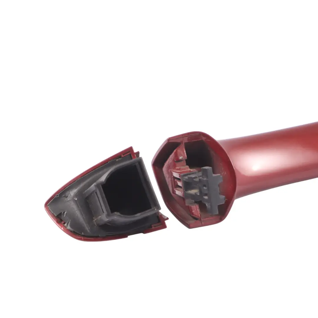 Maniglia porta posteriore sinistra rosso mirtillo A3R per Volkswagen Golf Sportsvan con numero di parte 510837205J Volkswagen Golf Sportsvan Maniglia porta posteriore sinistra rosso mirtillo A3R - SKU 510837205J-CRE - Numero di parte 510837205J