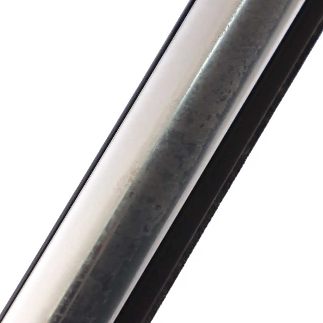 Striscia della porta posteriore sinistra per Volkswagen Golf Sportsvan con numero di parte 510839475G Volkswagen Golf Sportsvan Striscia della porta posteriore sinistra - SKU 510839475G - Numero di parte 510839475G