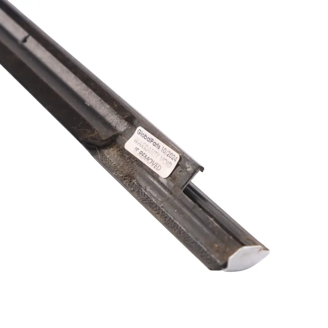 Listwa Zgarniająca Drzwi Prawy Tył do Volkswagen Golf Sportsvan o numerze 510839476G Volkswagen Golf Sportsvan Listwa Zgarniająca Drzwi Prawy Tył - SKU 510839476G - Numer Części 510839476G