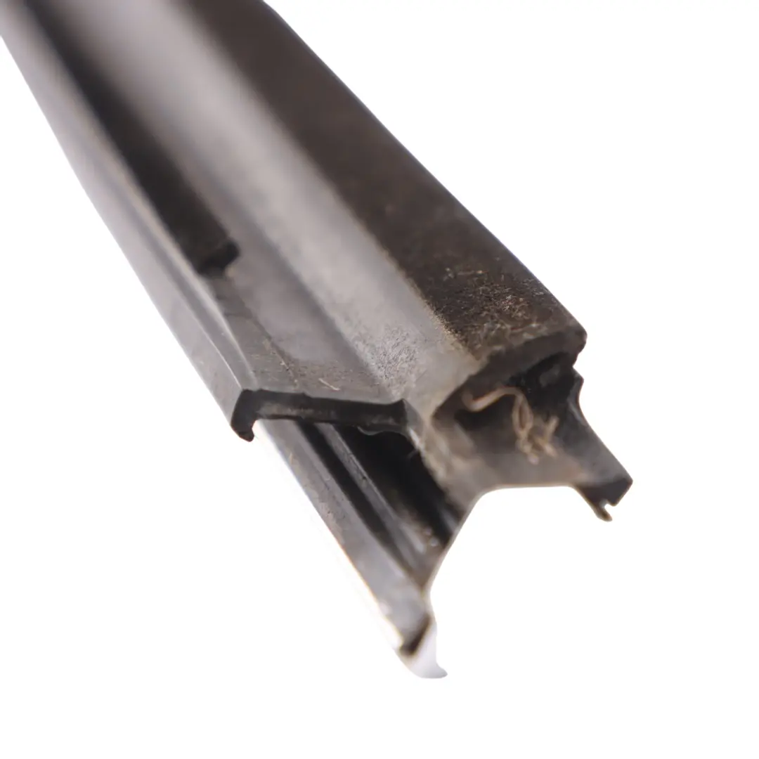 Striscia porta modanatura posteriore destra per Volkswagen Golf Sportsvan con numero di parte 510839476G Volkswagen Golf Sportsvan Striscia porta modanatura posteriore destra - SKU 510839476G - Numero di parte 510839476G