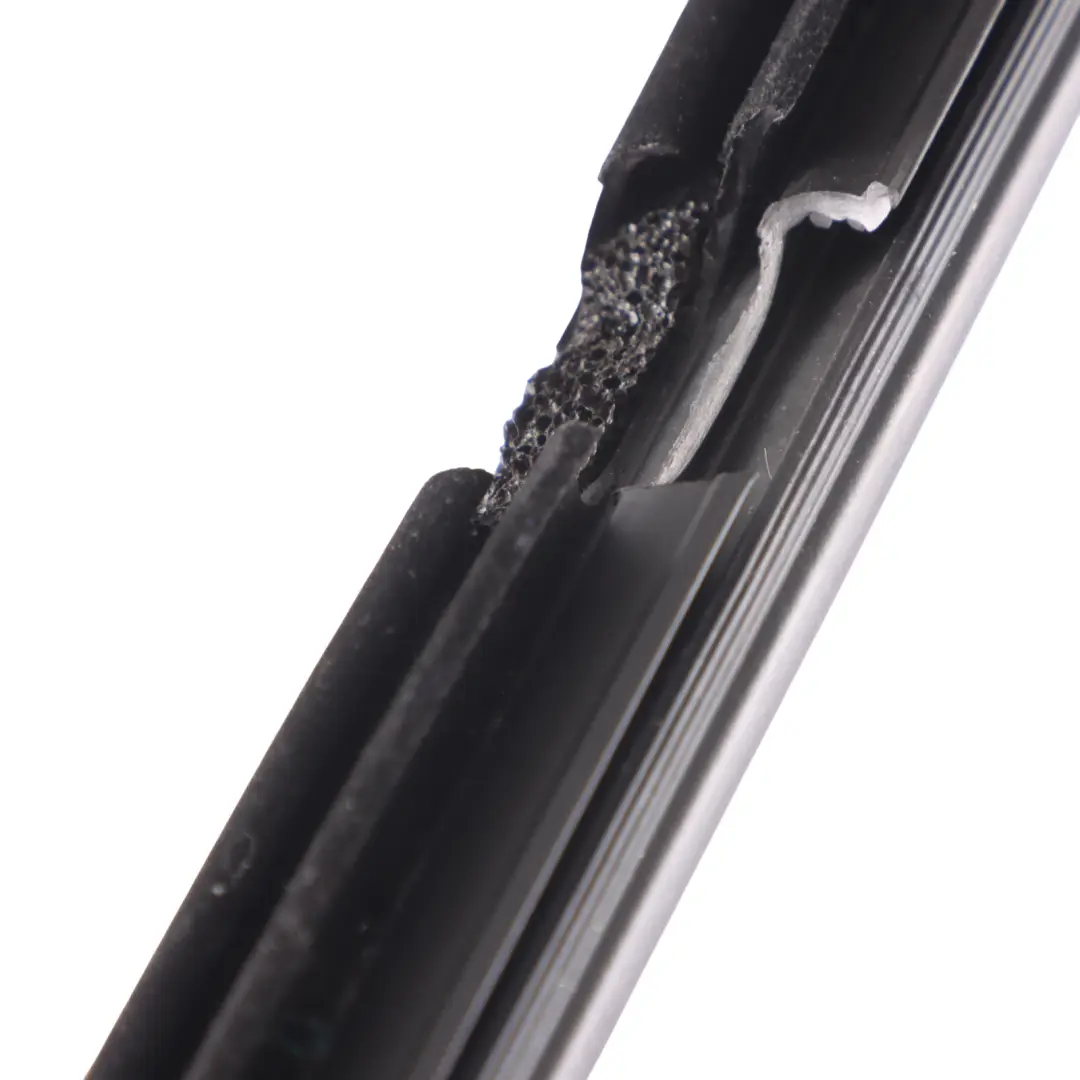 Volkswagen Golf Sportsvan Türfenster Dichtungs Streifen Hinten Rechts - SKU 510839480A - Teilenummer 510839480A