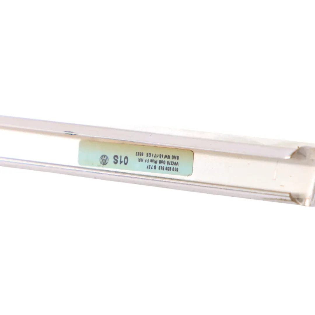 Tapa tira puerta Gloss Alu Trasera Derecha 510839542B para Volkswagen Golf Sportsvan con número de pieza 510839542C Volkswagen Golf Sportsvan Tapa tira puerta Gloss Alu Trasera Derecha 510839542B - SKU 510839542C - Número de pieza 510839542C