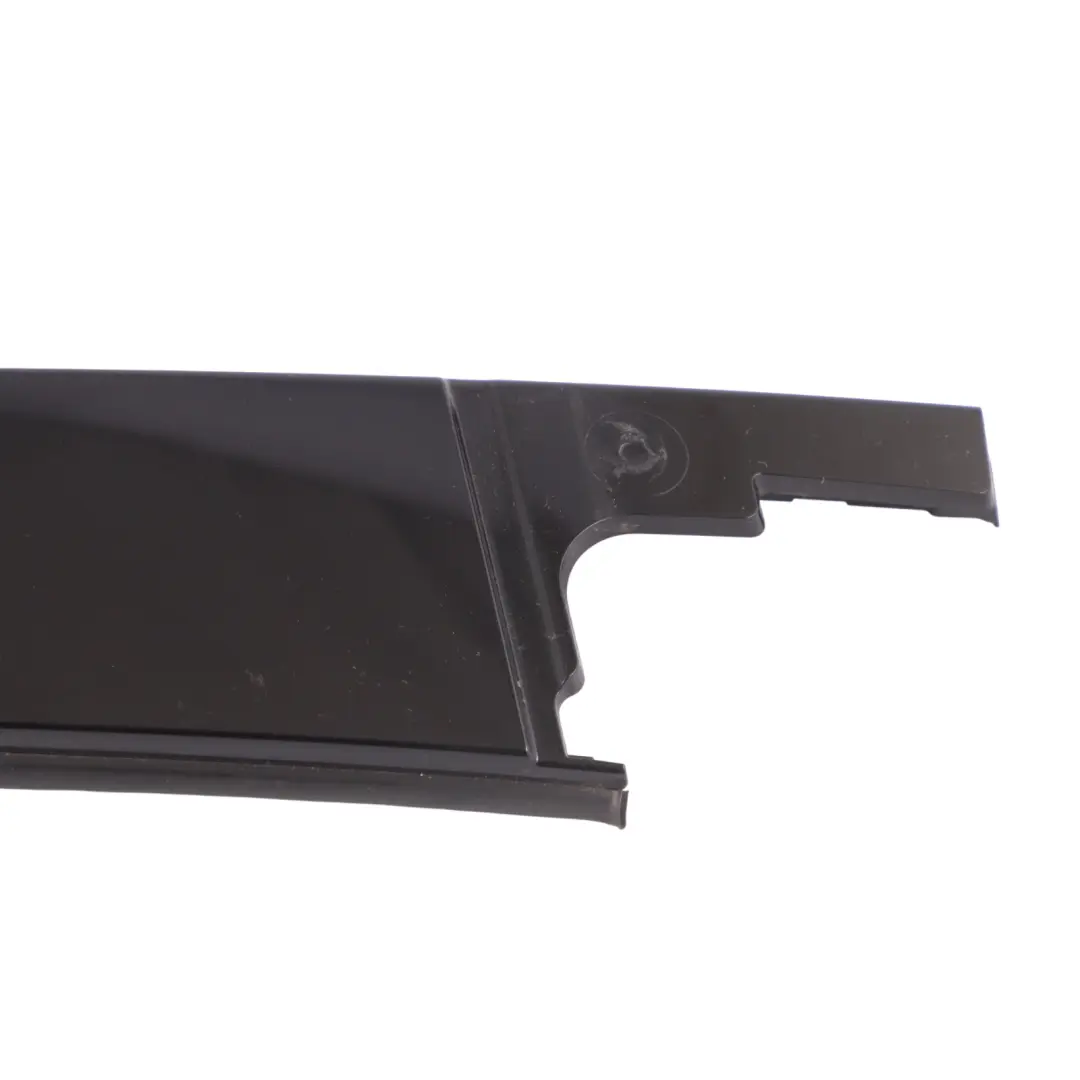 Sporstvan Moulure montant porte arrière gauche pour Volkswagen Golf à propos du numéro de pièce 510839901C Volkswagen Golf Sporstvan Moulure montant porte arrière gauche - SKU 510839901C - Numéro de pièce 510839901C