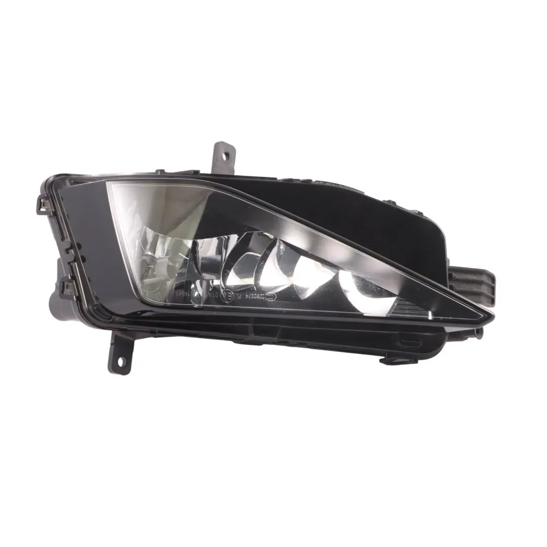 Luz Antiniebla Delantera Izquierda para VW Volkswagen Golf Sportsvan con número de pieza 510941661E VW Volkswagen Golf Sportsvan Luz Antiniebla Delantera Izquierda - SKU 510941661E - Número de pieza 510941661E