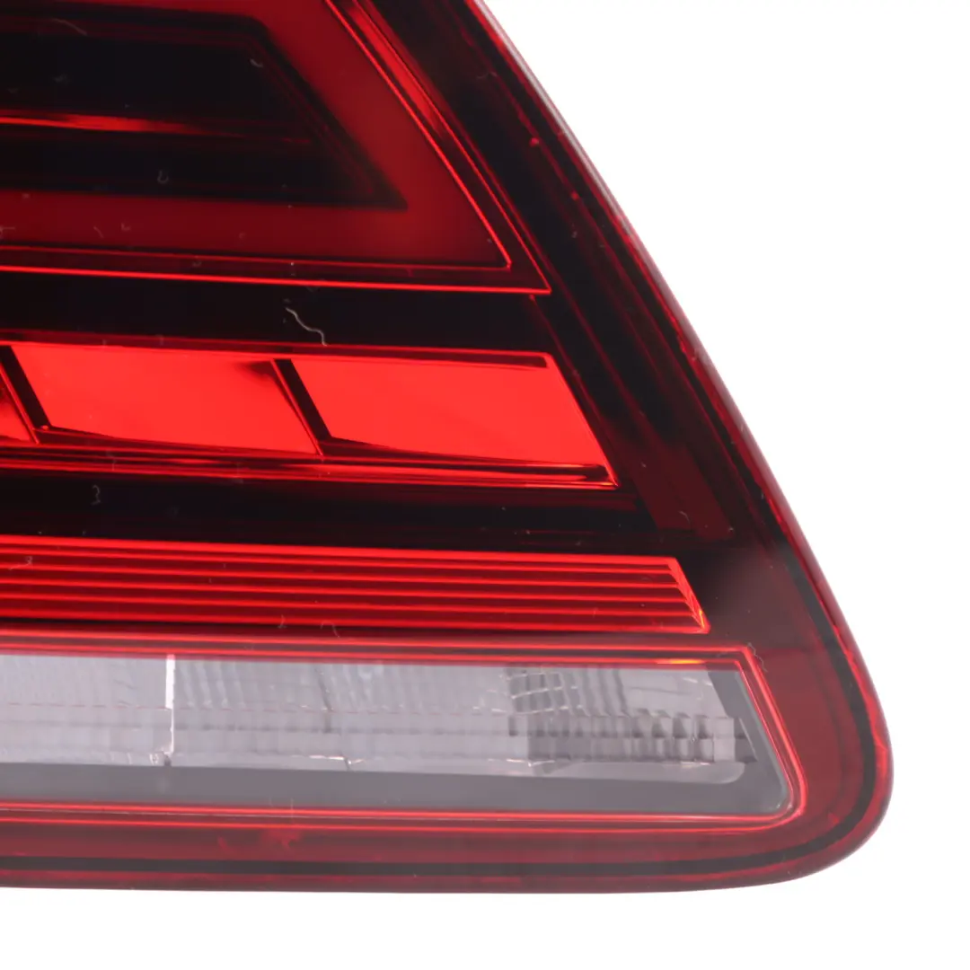 Kofferraum Deckel Rücklicht innen links für VW Volkswagen Golf SV mit Teilenummer 510945093P VW Volkswagen Golf SV Kofferraum Deckel Rücklicht innen links - SKU 510945093P - Teilenummer 510945093P