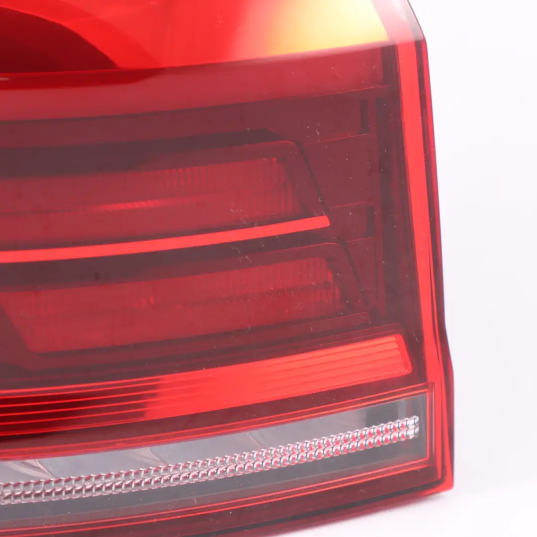 Volkswagen Golf Sportsvan Lampe gauche du coffre arrière LED - SKU 510945095T - Numéro de pièce 510945095T