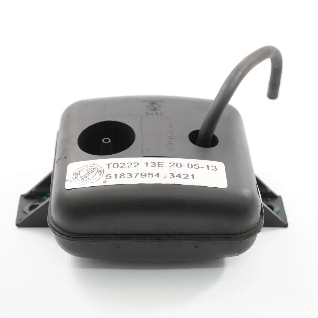 Vacuum Tank Diesel Vacuum Reservoir Container to Opel Combo 1.3 CDTi with Part number 51837964 Opel Combo 1.3 CDTi Vacuum Tank Diesel Vacuum Reservoir Container - SKU 51837964 - Part number 51837964
