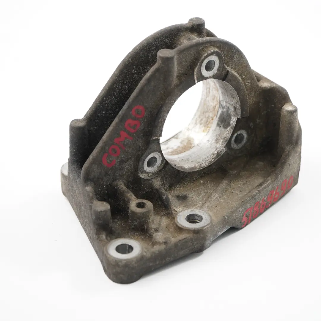 Kardanwelle Halterung Kardanwelle Halterung für Opel Combo mit Teilenummer 51869690 Opel Combo Kardanwelle Halterung Kardanwelle Halterung - SKU 51869690 - Teilenummer 51869690