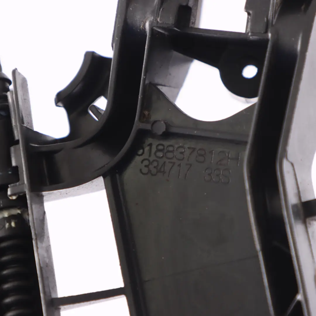 Supporto Maniglia Porta Anteriore Destra per Volkswagen Golf Sportsvan con numero di parte 518837812H Volkswagen Golf Sportsvan Supporto Maniglia Porta Anteriore Destra - SKU RHD-518837812H - Numero di parte 518837812H