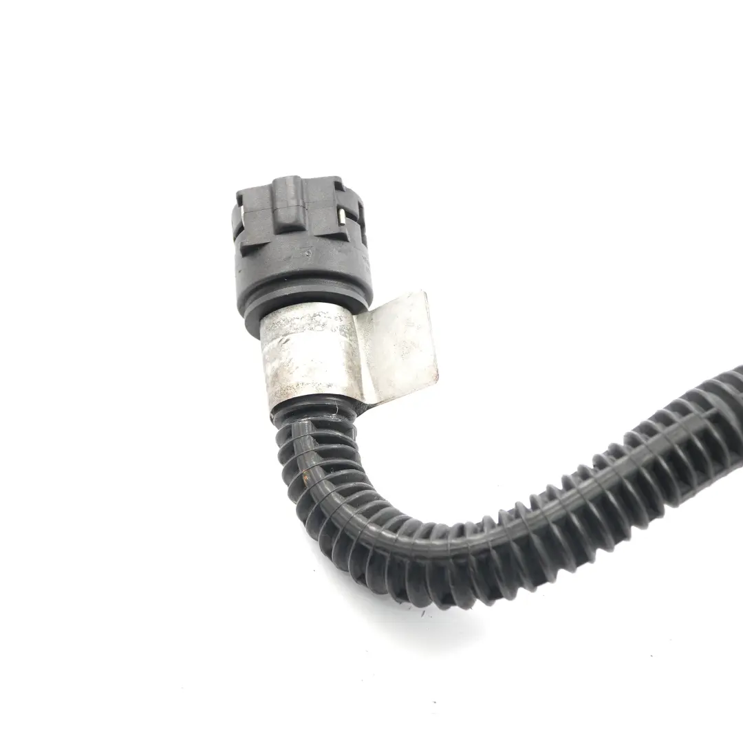 Tuyau refroidissement Saab 93 9-3 1.9 Ttid Tuyau refroidisseur d'huile pour à propos du numéro de pièce 55209778 Tuyau refroidissement Saab 93 9-3 1.9 Ttid Tuyau refroidisseur d'huile - SKU 55209778 - Numéro de pièce 55209778