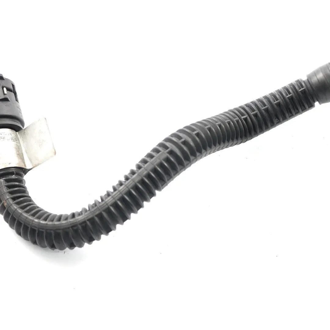 Coolant Hose Saab 93 9-3 1.9 Ttid Diesel Oil Cooler Water Hose to with Part number 55209778 Coolant Hose Saab 93 9-3 1.9 Ttid Diesel Oil Cooler Water Hose - SKU 55209778 - Part number 55209778