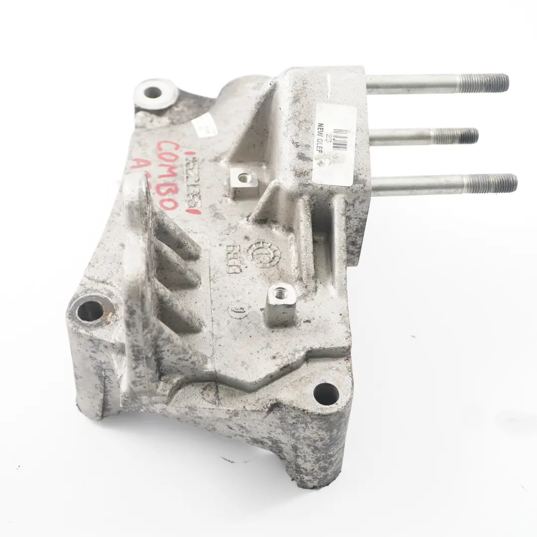 Opel Combo D 1.3 CDTi Diesel Support moteur de fixation - SKU 55221395 - Numéro de pièce 55221395