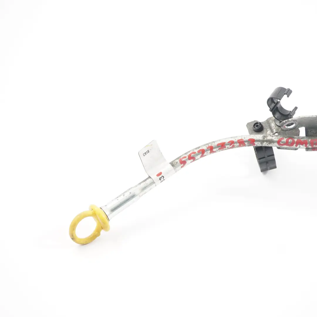 Livello dell'asta dell'olio motore Tubo guida per Opel Combo D 1.3 CDTi con numero di parte 55227383 Opel Combo D 1.3 CDTi Livello dell'asta dell'olio motore Tubo guida - SKU 55227383 - Numero di parte 55227383