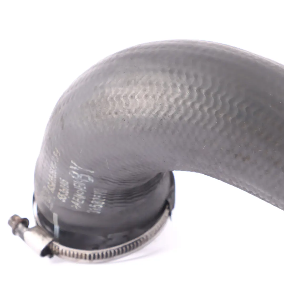 Tuyau de charge d'air de l'intercooler Saab 9-3 1.9 Tid Opel Vectra C 1.9 CDTI pour à propos du numéro de pièce 55350915 Tuyau de charge d'air de l'intercooler Saab 9-3 1.9 Tid Opel Vectra C 1.9 CDTI - SKU 55350915 - Numéro de pièce 55350915