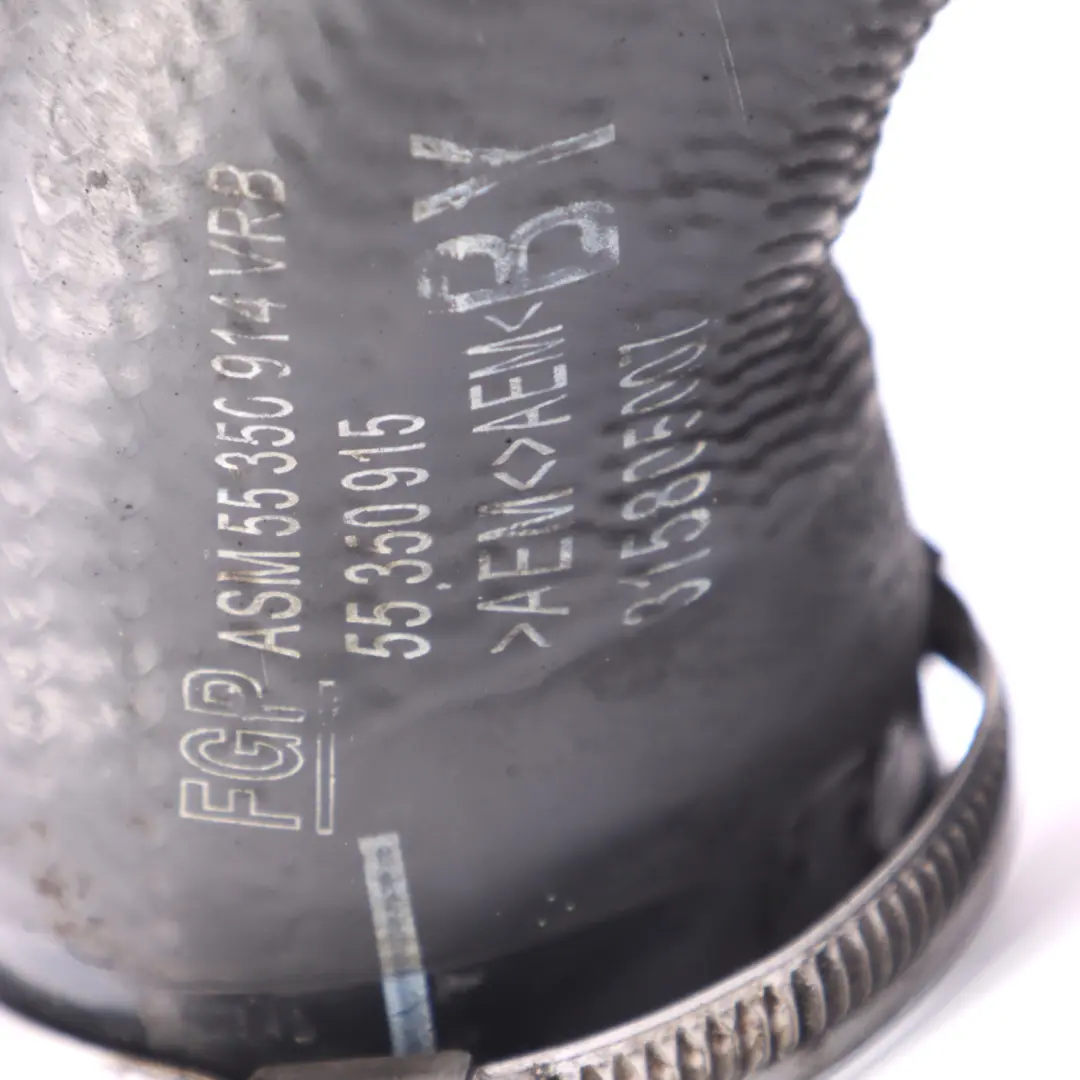 Tuyau de charge d'air de l'intercooler Saab 9-3 1.9 Tid Opel Vectra C 1.9 CDTI pour à propos du numéro de pièce 55350915 Tuyau de charge d'air de l'intercooler Saab 9-3 1.9 Tid Opel Vectra C 1.9 CDTI - SKU 55350915 - Numéro de pièce 55350915