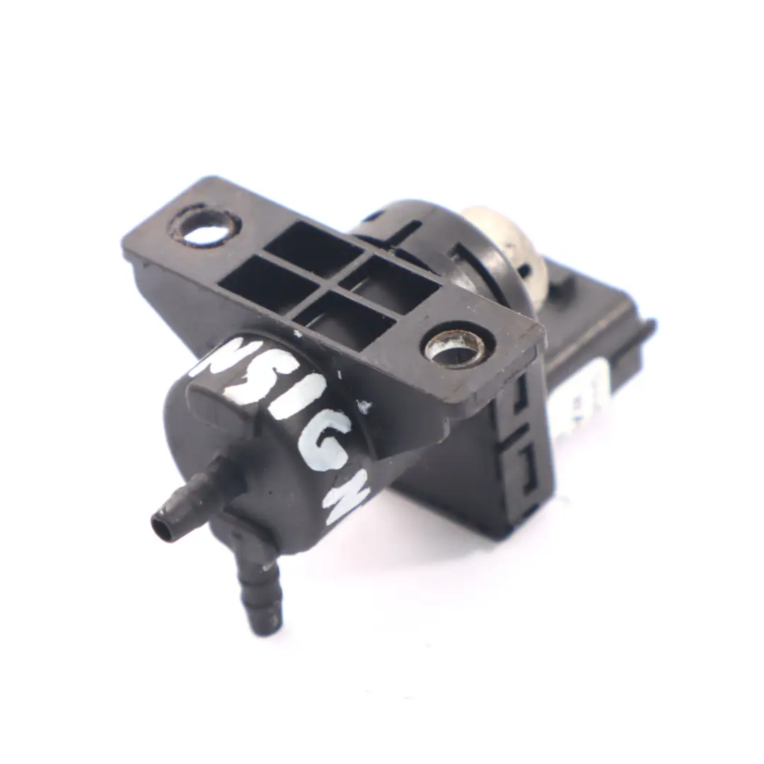 Válvula Solenoide de Vacío Control de Gas para Opel Insignia A 2.0 CDTI EGR con número de pieza 55566051 Opel Insignia A 2.0 CDTI EGR Válvula Solenoide de Vacío Control de Gas - SKU 55566051 - Número de pieza 55566051