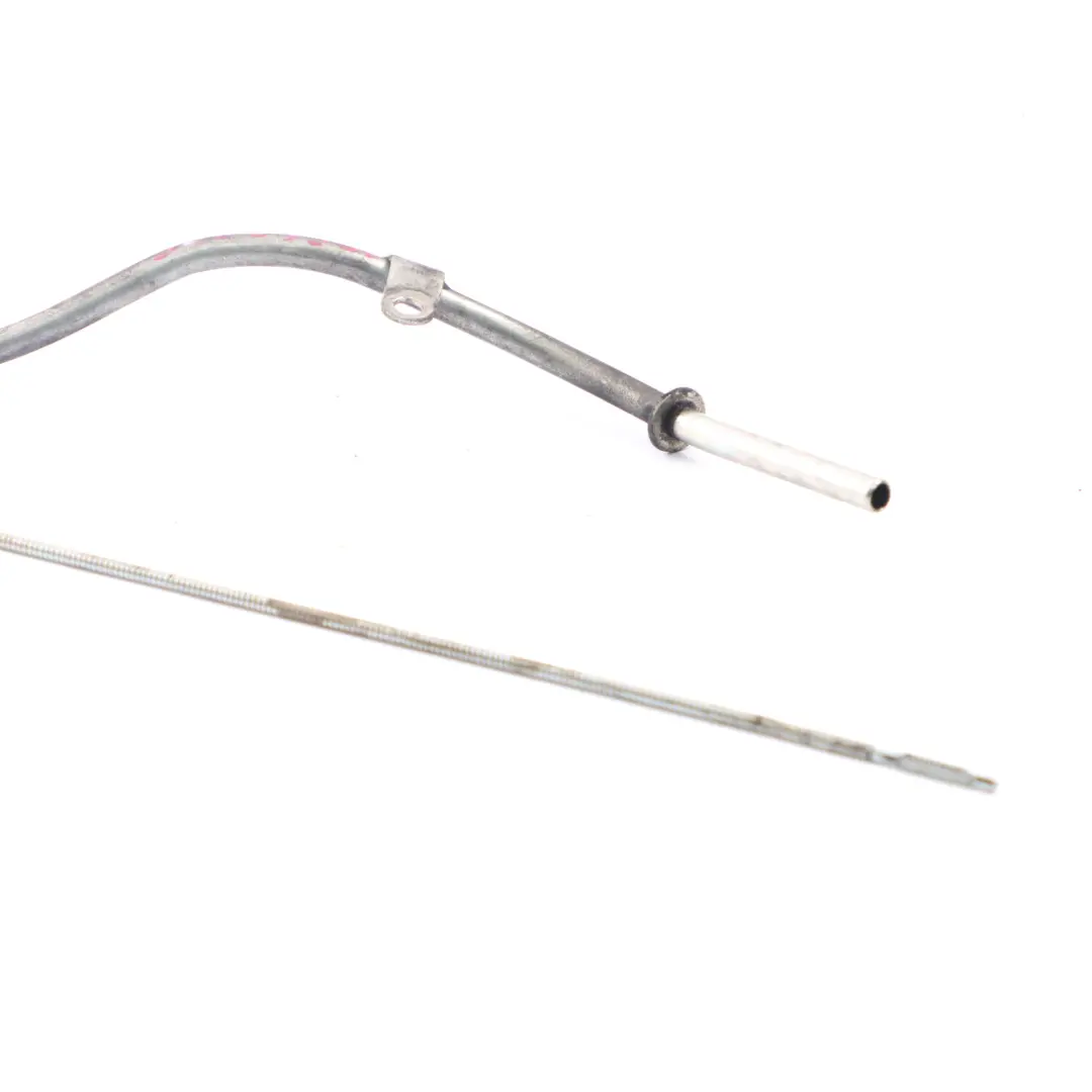 Tube de jauge de niveau d'huile moteur pour Opel Insignia A Astra J 2.0 CDTI à propos du numéro de pièce 55567355 Opel Insignia A Astra J 2.0 CDTI Tube de jauge de niveau d'huile moteur - SKU 55567355 - Numéro de pièce 55567355