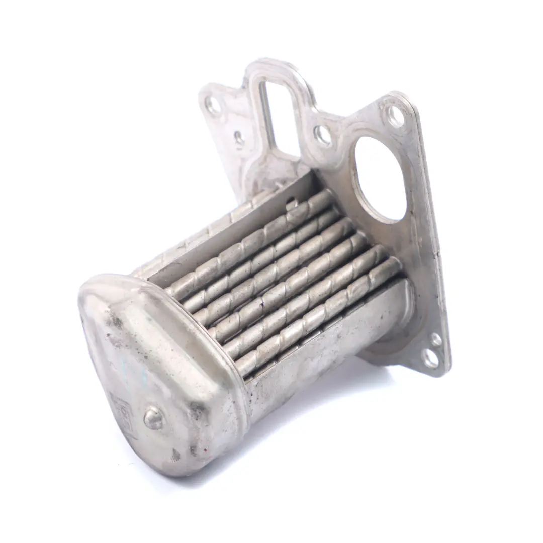 Refrigeratore valvola EGR gas di scarico per Opel Insignia A 2.0 CDTI con numero di parte 55572962 Opel Insignia A 2.0 CDTI Refrigeratore valvola EGR gas di scarico - SKU 55572962 - Numero di parte 55572962