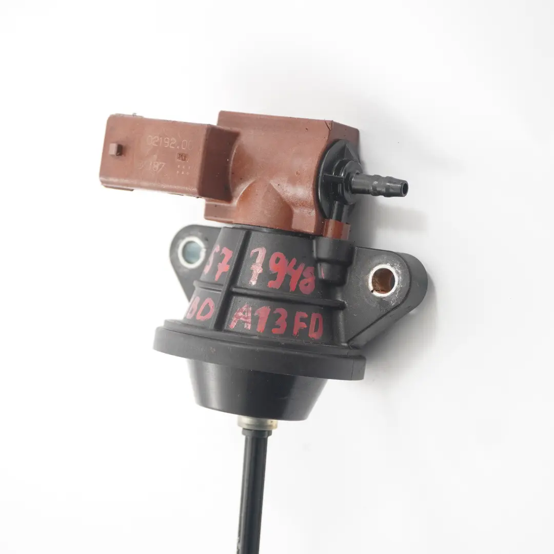 Exhaust Gas Recirculation Cooler Sensor Unit to Opel Combo D 1.3 CDTi EGR with Part number 55577948 Opel Combo D 1.3 CDTi EGR Exhaust Gas Recirculation Cooler Sensor Unit - SKU 55577948 - Part number 55577948