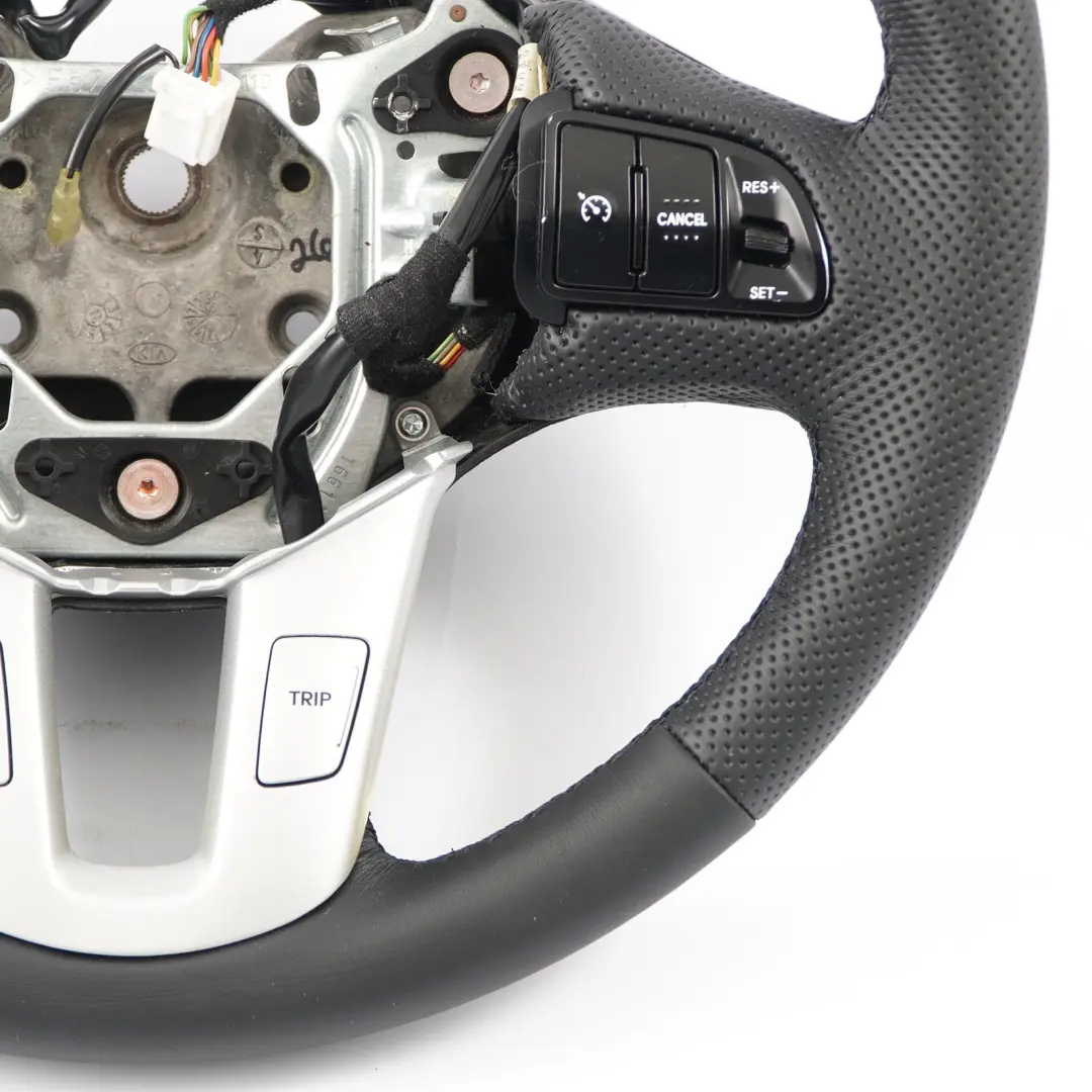 NOUVEAU Volant multifonction en cuir noir pour Kia Ceed 1 à propos du numéro de pièce 56110-1H580EQ Kia Ceed 1 NOUVEAU Volant multifonction en cuir noir - SKU 56110-1H580EQ - Numéro de pièce 56110-1H580EQ