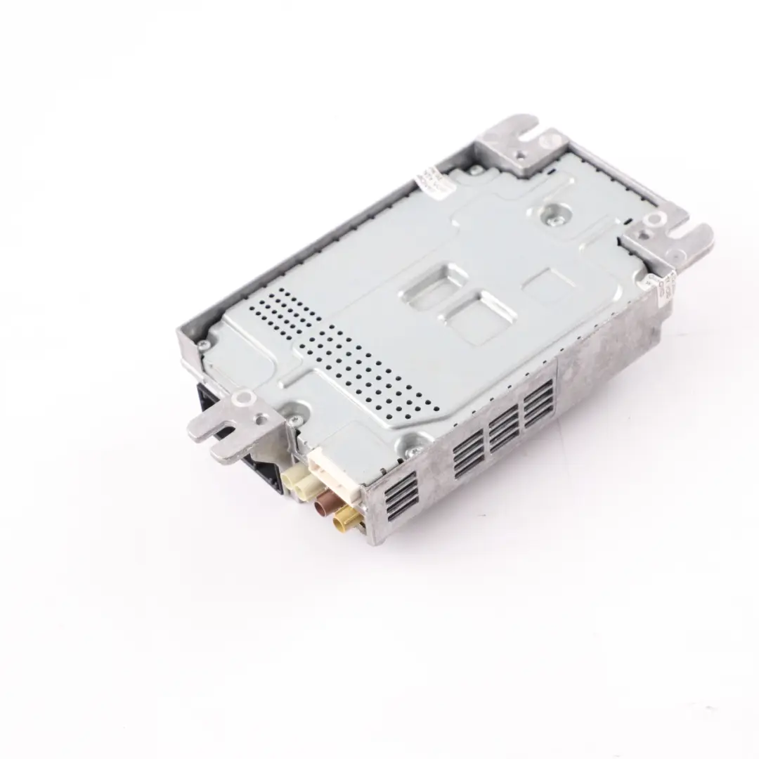 Hifi Audio Sound AMP Amplifier Module RAM DAB to BMW F40 G20 G21 G30 G31 with Part number 5A923E3 BMW F40 G20 G21 G30 G31 Hifi Audio Sound AMP Amplifier Module RAM DAB - SKU 5A923E3 - Part number 5A923E3