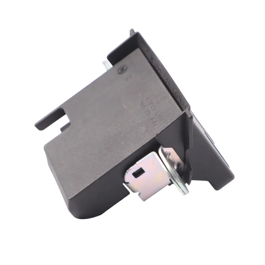 Meccanismo Bloccaggio Posteriore Bagagliaio per Volkswagen Golf Sportsvan con numero di parte 5G0827505C Volkswagen Golf Sportsvan Meccanismo Bloccaggio Posteriore Bagagliaio - SKU 5G0827505C - Numero di parte 5G0827505C