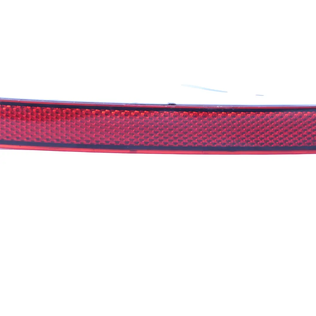 Reflector Luz Trasera Izquierda Reflejo Parachoques Rojo para VW Golf CD1 con número de pieza 5H0945105 VW Golf CD1 Reflector Luz Trasera Izquierda Reflejo Parachoques Rojo - SKU 5H0945105 - Número de pieza 5H0945105