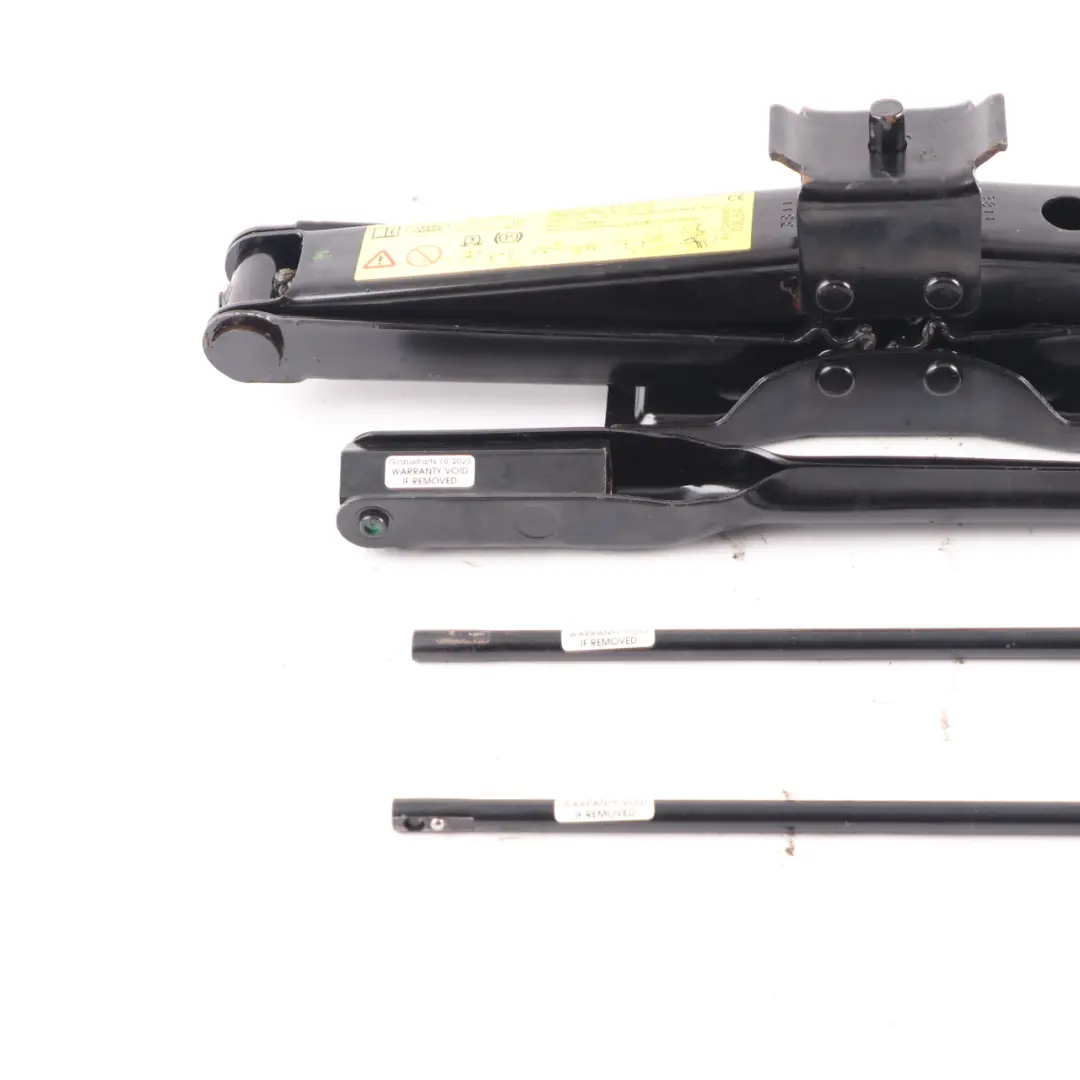 Lifting Jack Tool to Land Rover Discovery 4 Range Rover Sport Car with Part number 5H3217080BC Land Rover Discovery 4 Range Rover Sport Car Lifting Jack Tool - SKU 5H3217080BC - Part number 5H3217080BC