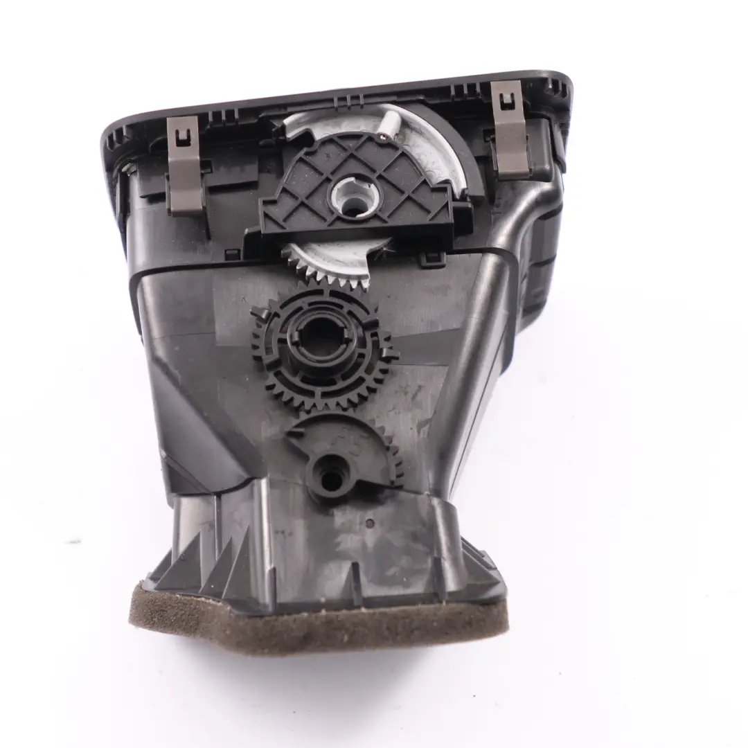 Bouche d'aération du tableau de bord Buse gauche pour VW Volkswagen Golf 6 à propos du numéro de pièce 5K0819703 VW Volkswagen Golf 6 Bouche d'aération du tableau de bord Buse gauche - SKU 5K0819703 - Numéro de pièce 5K0819703