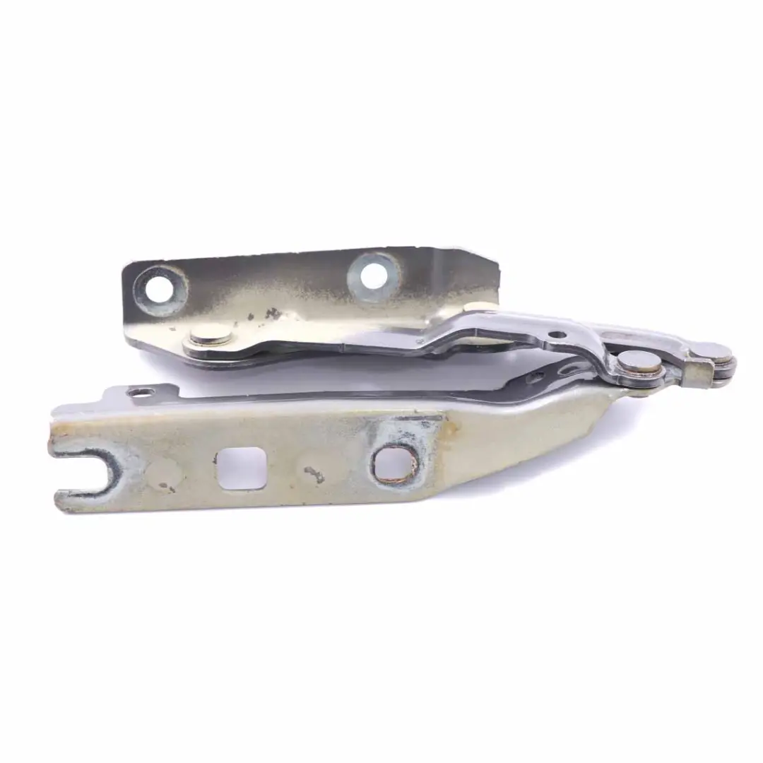 MK6 Charnière de capot avant droite gris uni - LA7T pour VW Golf à propos du numéro de pièce 5K0823302B VW Golf MK6 Charnière de capot avant droite gris uni - LA7T - SKU 5K0823302B-UGR - Numéro de pièce 5K0823302B