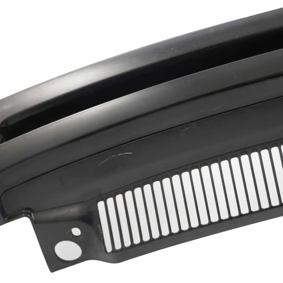 VW Golf VI Capot Bonnet Grille Cache-radiateur Panneau garniture 5K0853653 - SKU 5K0853651AL - Numéro de pièce 5K0853651AL