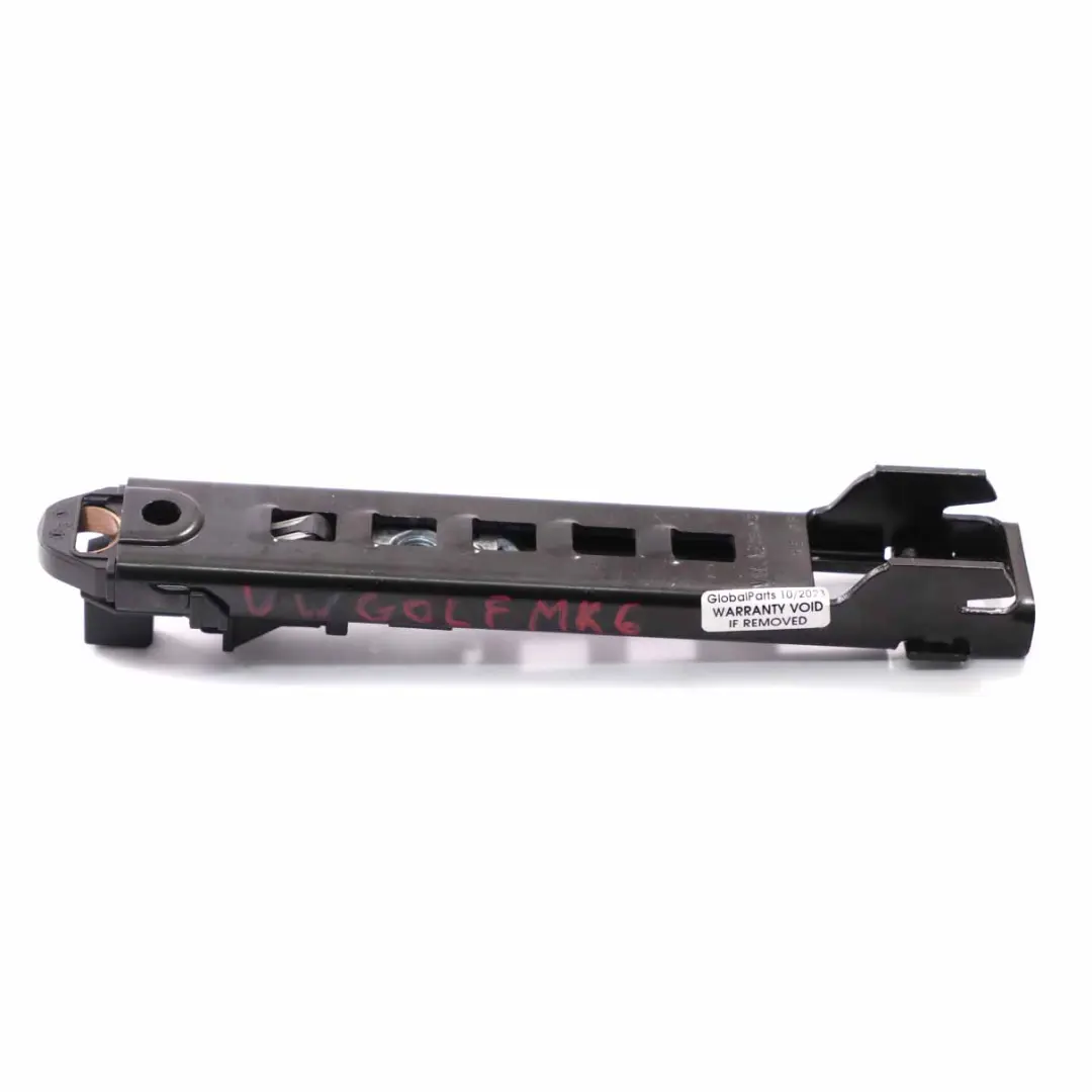 VW Golf MK6 Réglage de la hauteur de la ceinture sécurité avant gauche - SKU 5K0857819 - Numéro de pièce 5K0857819