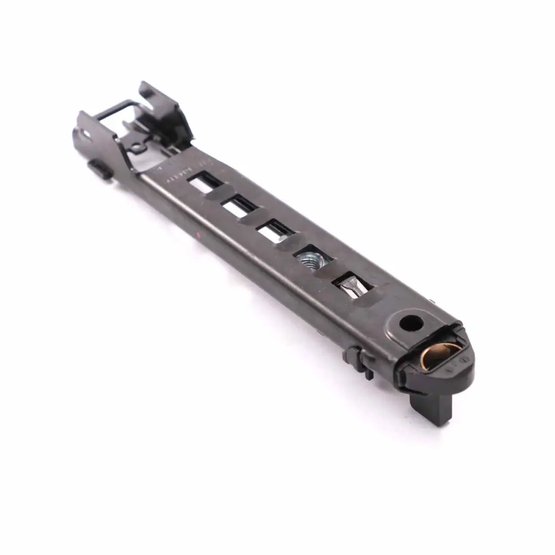 Ajustador altura cinturón seguridad delantero izquierdo para VW Golf MK 6 con número de pieza 5K0857819 VW Golf MK 6 Ajustador altura cinturón seguridad delantero izquierdo - SKU 5K0857819 - Número de pieza 5K0857819