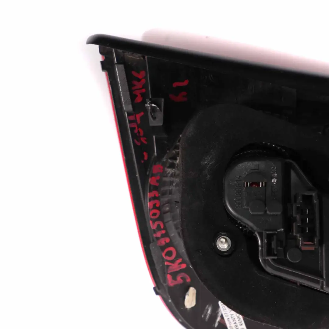 MK6 Luce coperchio bagagliaio sinistra Lampada posteriore per VW Golf VI con numero di parte 5K0945093AB VW Golf VI MK6 Luce coperchio bagagliaio sinistra Lampada posteriore - SKU RHD-5K0945093AB - Numero di parte 5K0945093AB