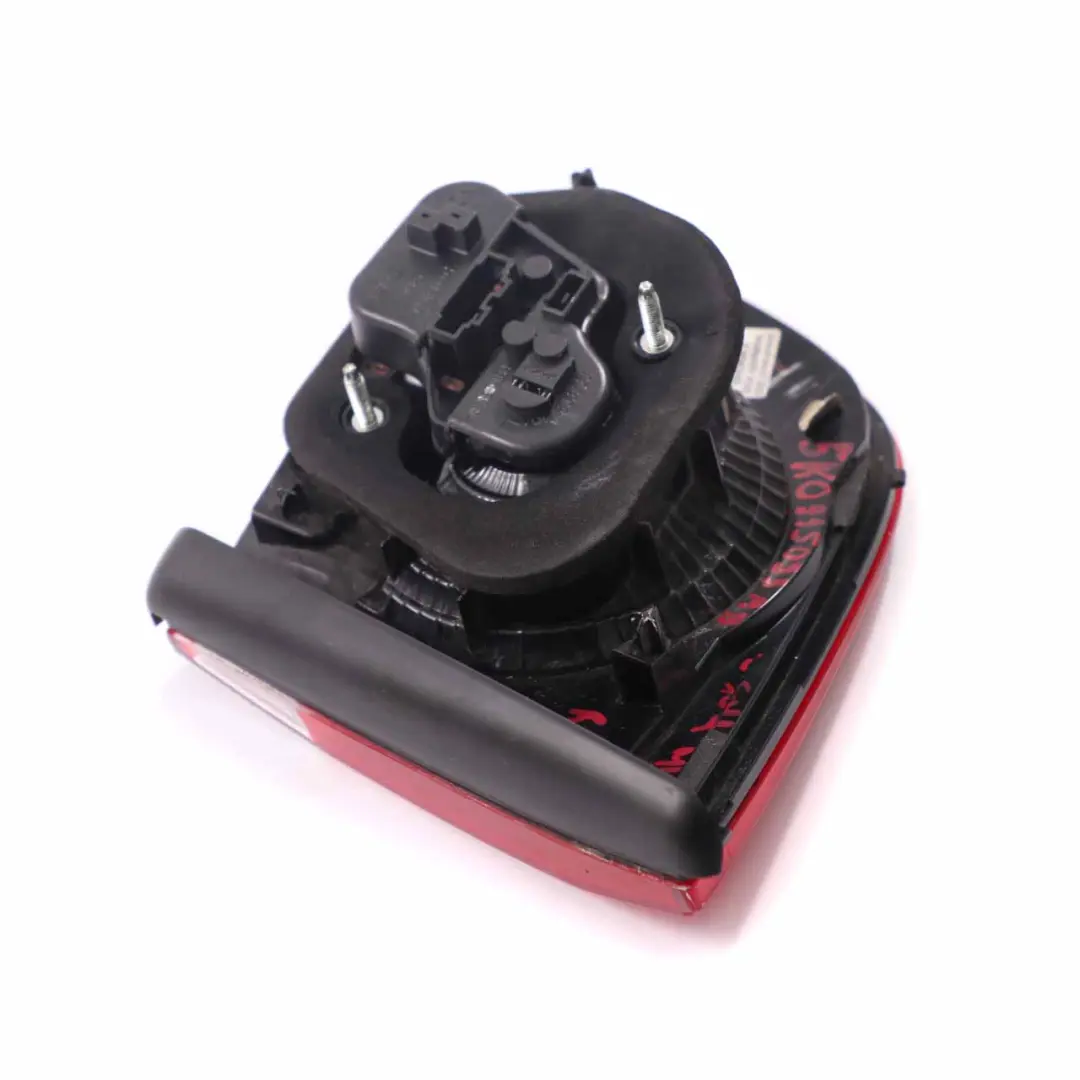 VW Golf VI MK6 Lumière dans couvercle coffre gauche Lampe arrière - SKU 5K0945093AB - Numéro de pièce 5K0945093AB