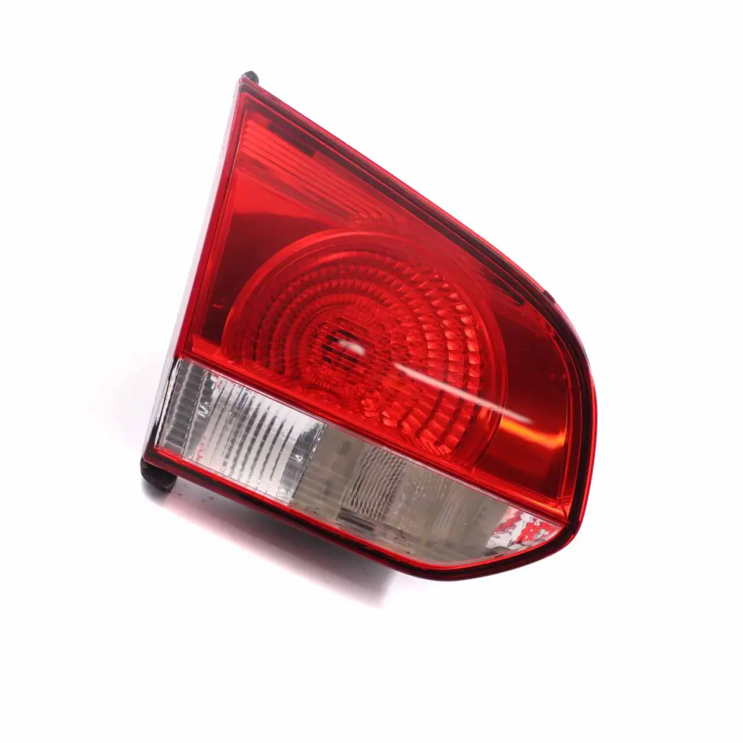 MK6 Luce coperchio bagagliaio sinistra Lampada posteriore per VW Golf VI con numero di parte 5K0945093AB VW Golf VI MK6 Luce coperchio bagagliaio sinistra Lampada posteriore - SKU RHD-5K0945093AB - Numero di parte 5K0945093AB