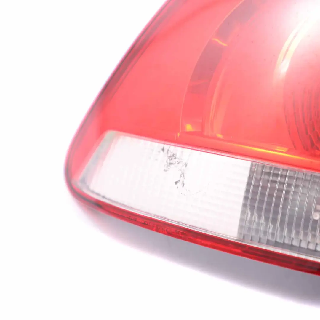 VW Volkswagen Golf 6 Luz Trasera Izquierda Tail Light Side Panel - SKU 5K0945111 - Número de pieza 5K0945111