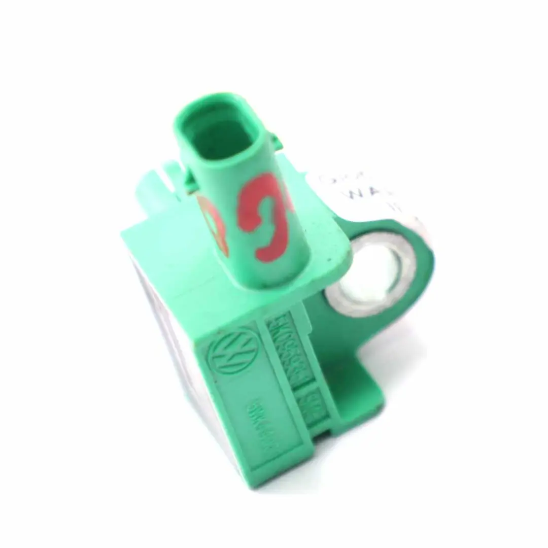 Czujnik Uderzenia Zderzenia Boczny do VW Golf 6 o numerze 5K0959351 VW Golf 6 Czujnik Uderzenia Zderzenia Boczny - SKU 5K0959351 - Numer Części 5K0959351