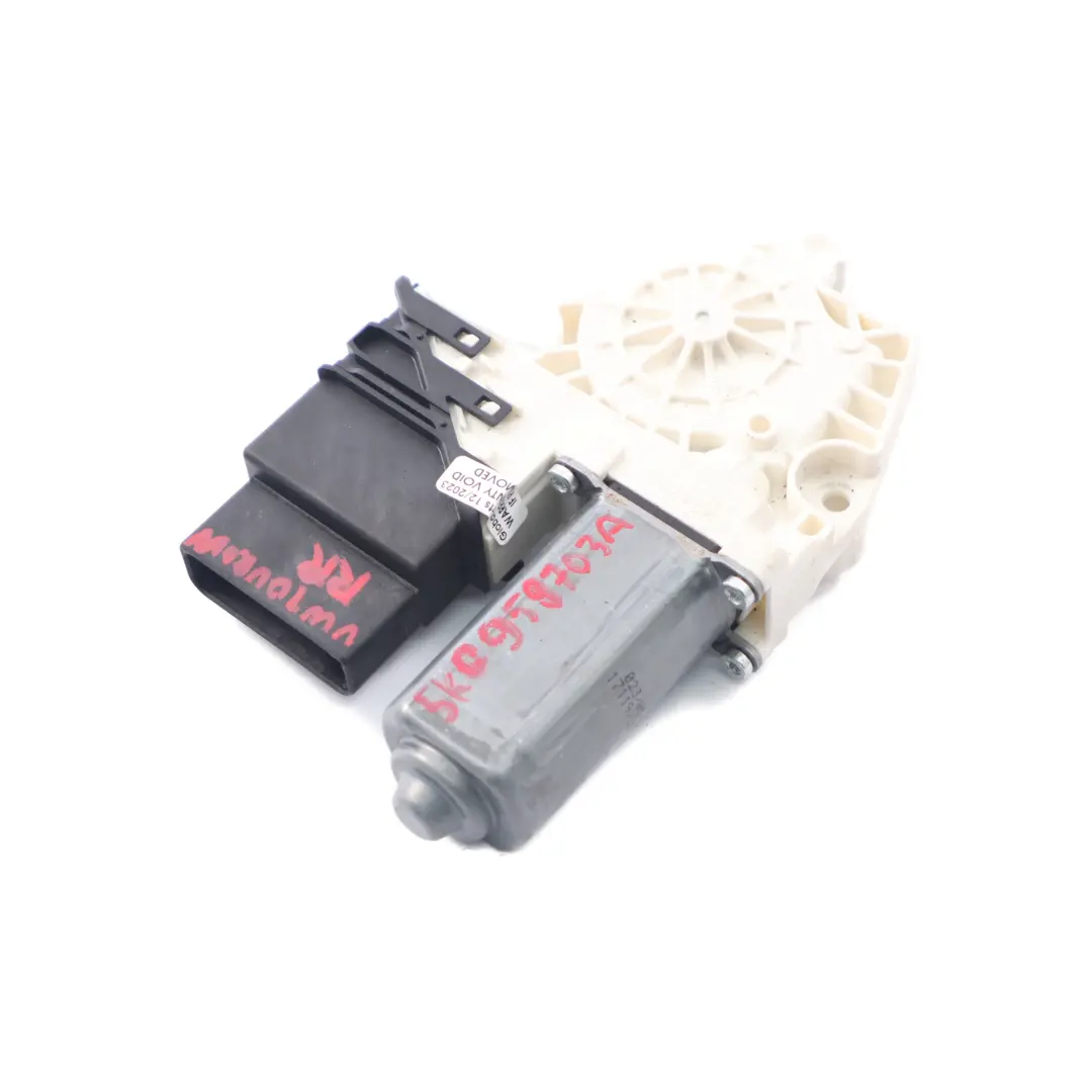 VW Touran 1T Motore alzacristalli porta posteriore destra Regolatore - SKU 5K0959704A - Numero di parte 5K0959704A 