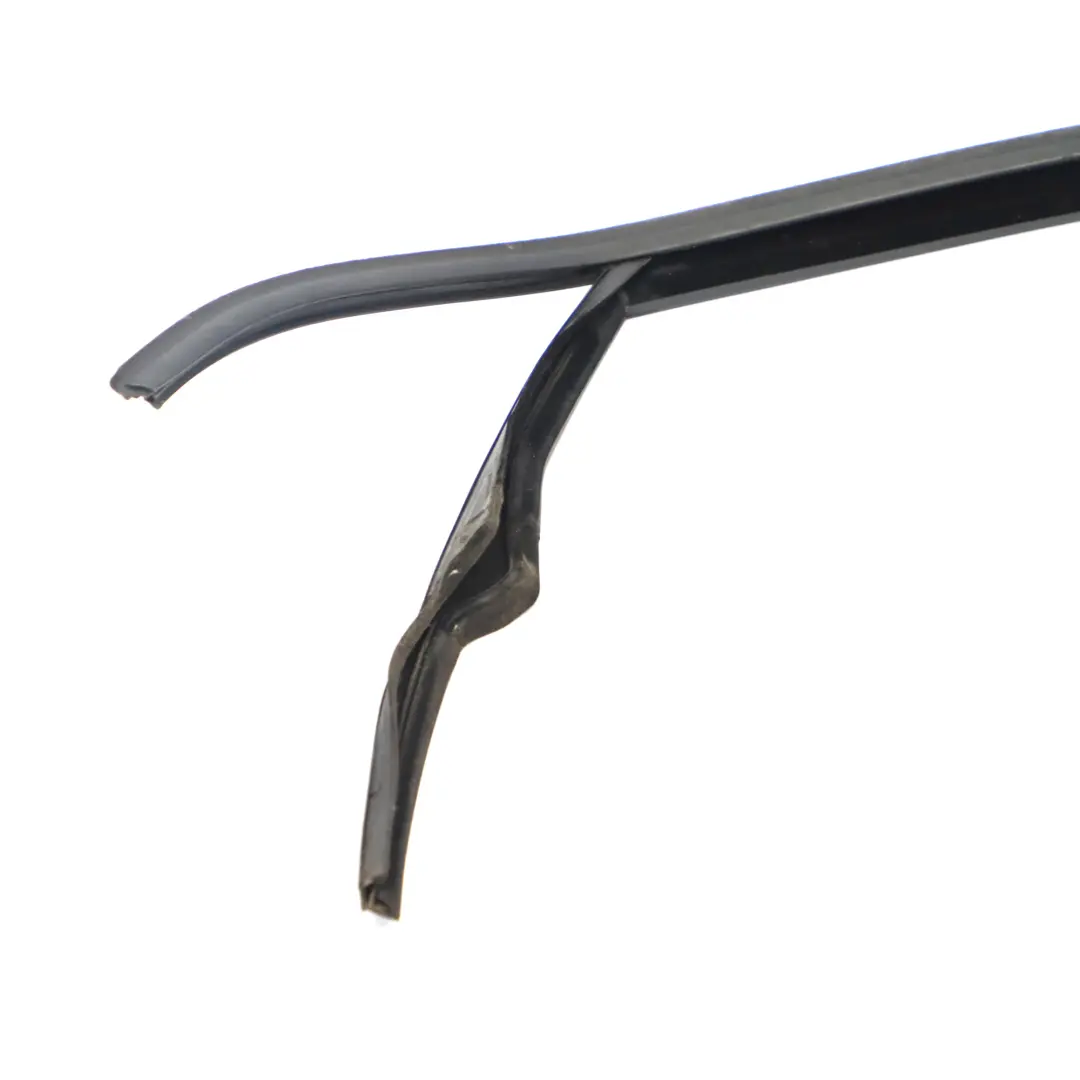 MK6 Front Door Gasket Seal Left N/S Window Strip Seal to VW Golf with Part number 5K4837431 VW Golf MK6 Front Door Gasket Seal Left N/S Window Strip Seal - SKU 5K4837431 - Part number 5K4837431