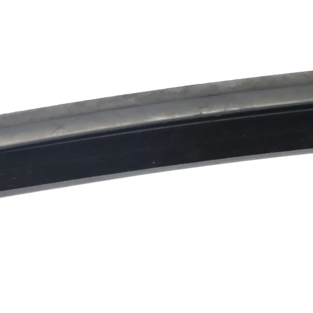 MK6 guarnizione porta anteriore sinistra striscia finestra per VW Golf con numero di parte 5K4837431 VW Golf MK6 guarnizione porta anteriore sinistra striscia finestra - SKU 5K4837431 - Numero di parte 5K4837431