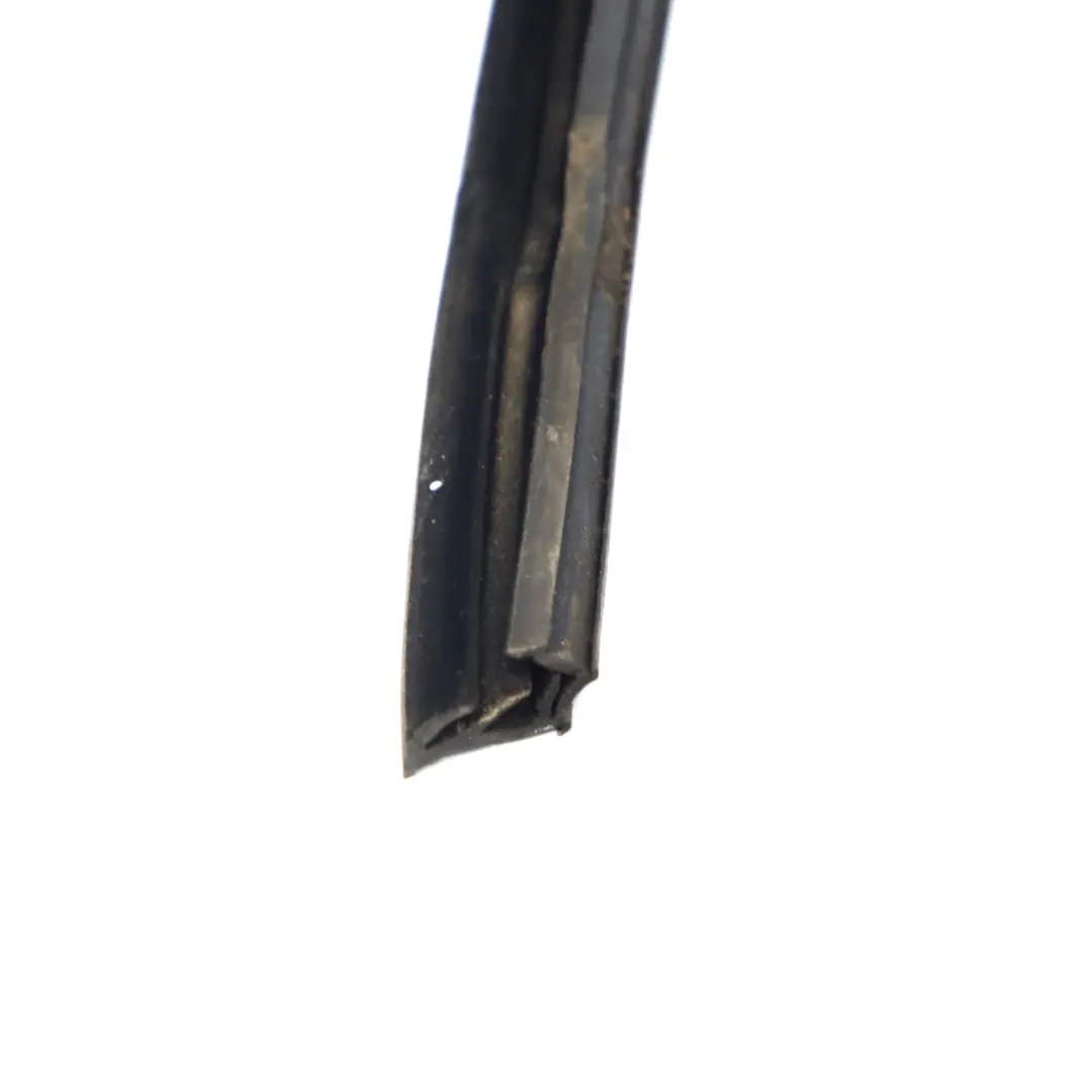 MK6 guarnizione porta anteriore sinistra striscia finestra per VW Golf con numero di parte 5K4837431 VW Golf MK6 guarnizione porta anteriore sinistra striscia finestra - SKU 5K4837431 - Numero di parte 5K4837431