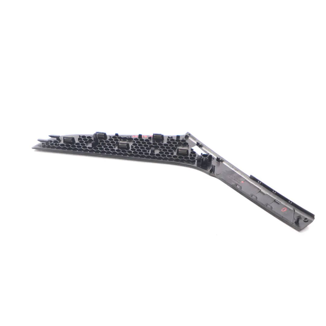 Wykończenie Boczka Uchwytu Drzwi Tylne Lewe do VW Golf MK VI o numerze 5K4868039 VW Golf MK VI Wykończenie Boczka Uchwytu Drzwi Tylne Lewe - SKU 5K4868039 - Numer Części 5K4868039